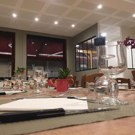 Hotel Du Nord Chambres Familiales Fontaines  Экстерьер фото