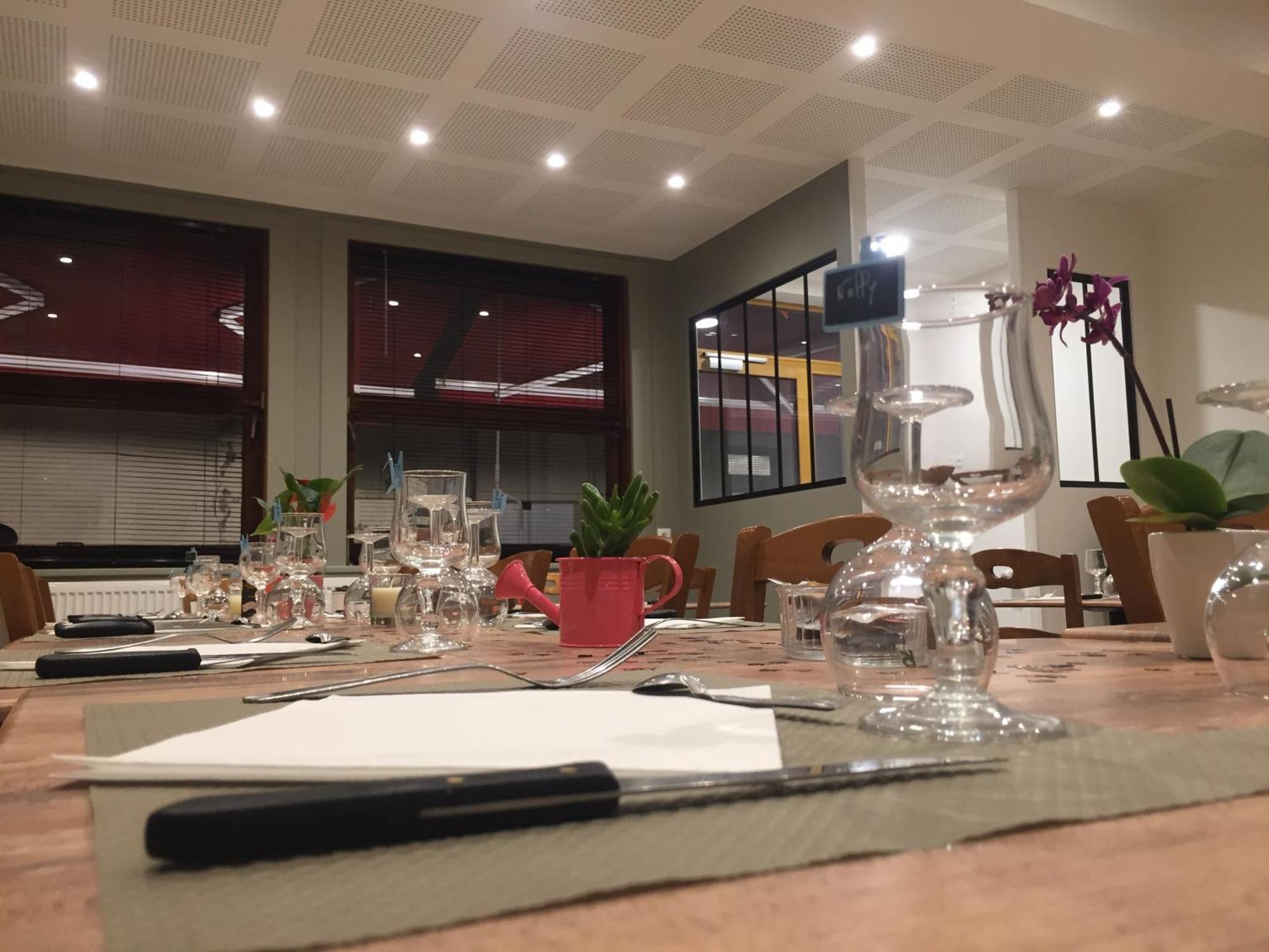 Hotel Du Nord Chambres Familiales Fontaines  Экстерьер фото