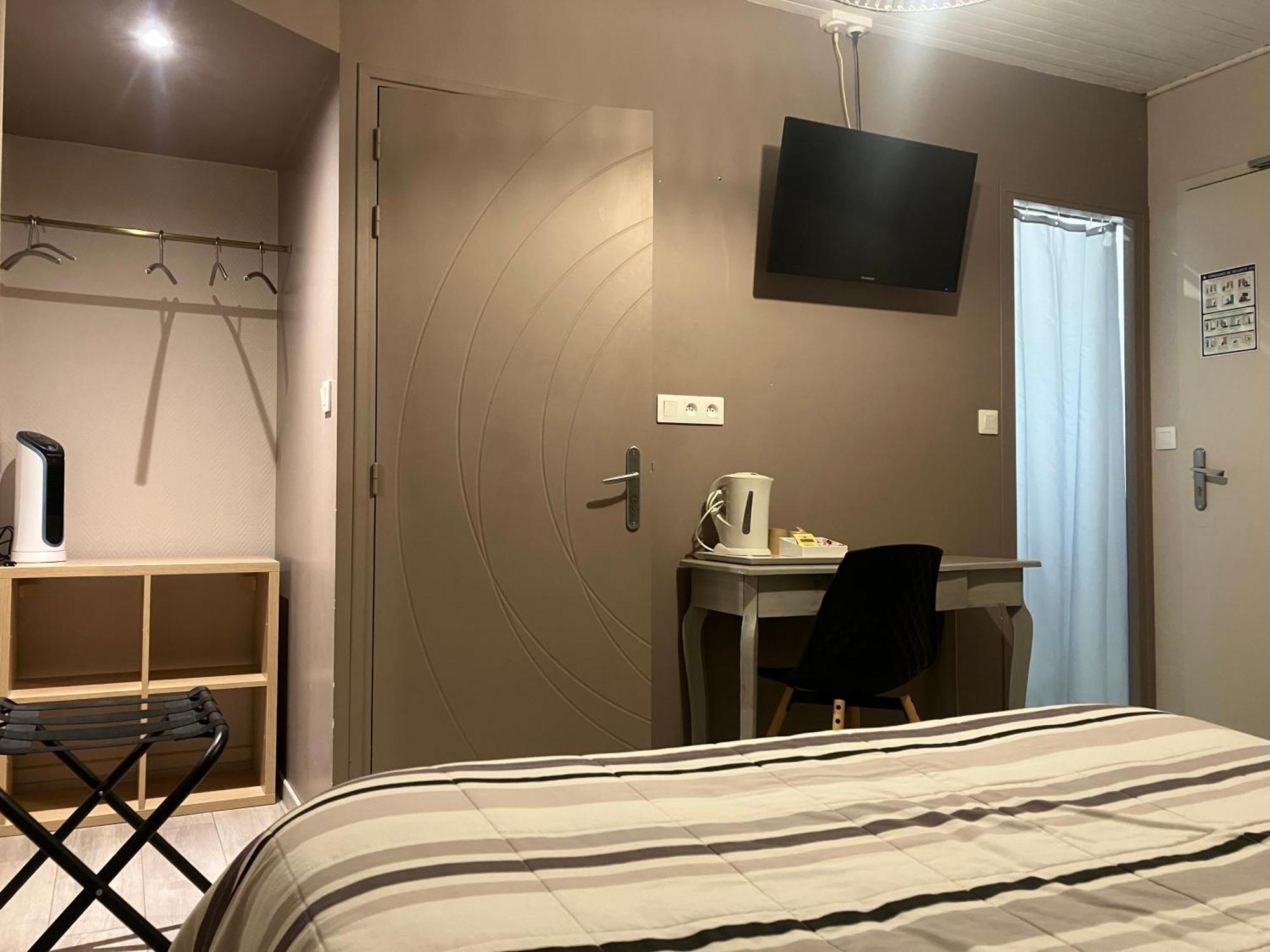 Hotel Du Nord Chambres Familiales Fontaines  Экстерьер фото