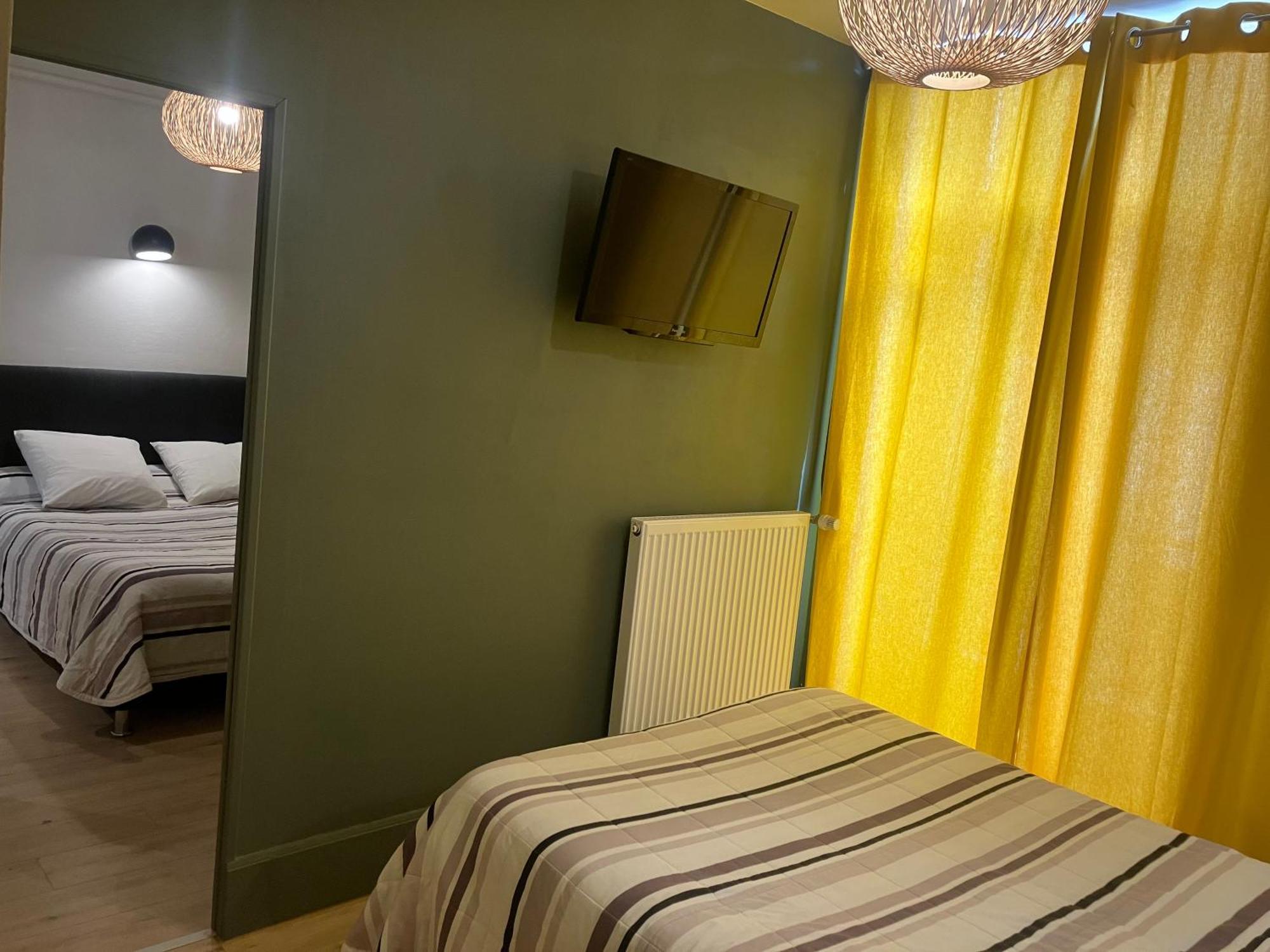 Hotel Du Nord Chambres Familiales Fontaines  Экстерьер фото